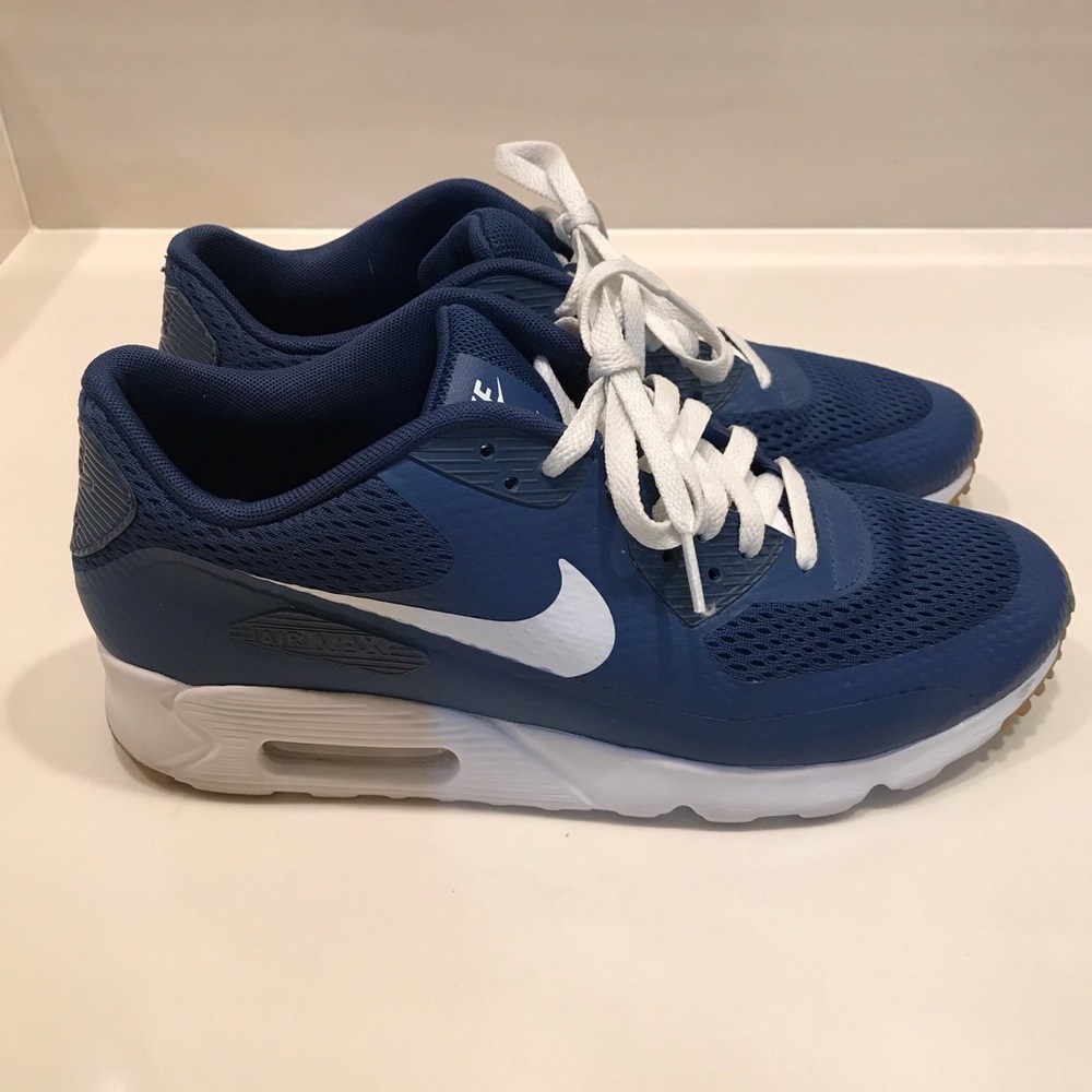 Nike Air Max 90 Ultra Essential